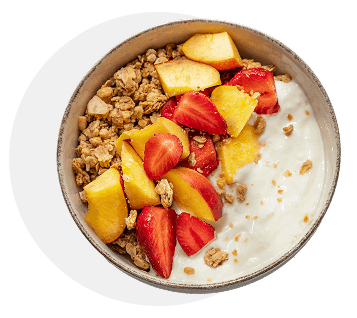 יוגורט עם גרנולה ופרות